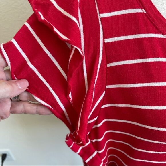 Maurices 24/7 Red and White Flutter Sleeve Tee Shirt - 0X - Picture 2 of 9